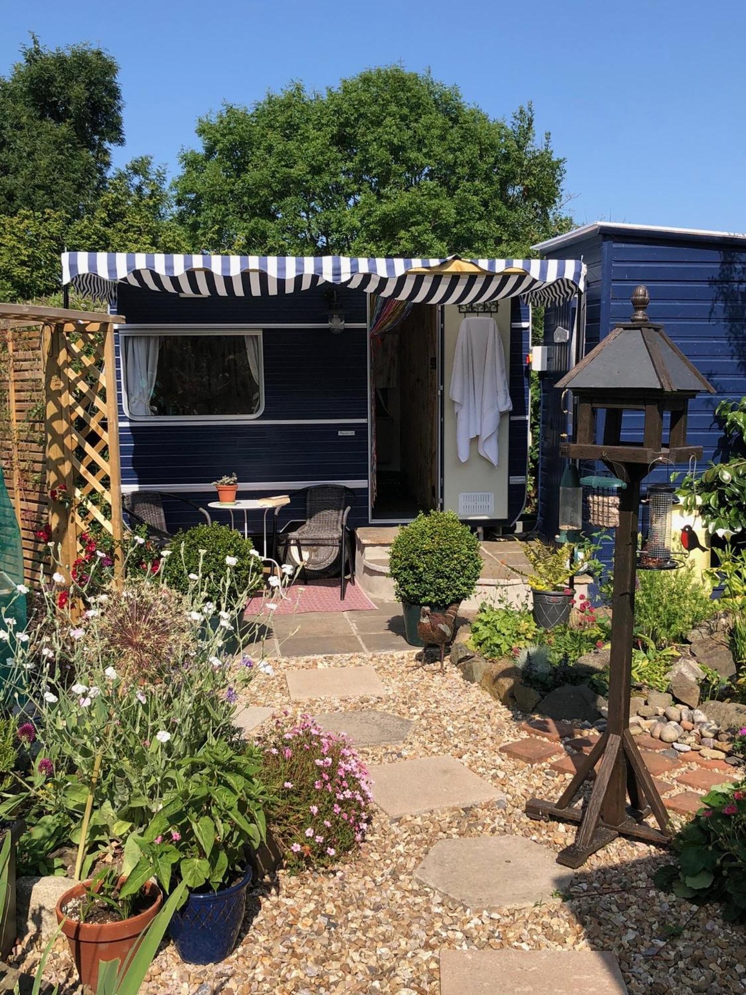 نيوتن أبوت Down The Garden Path Vintage Caravan B&B , Dartmoor المظهر الخارجي الصورة